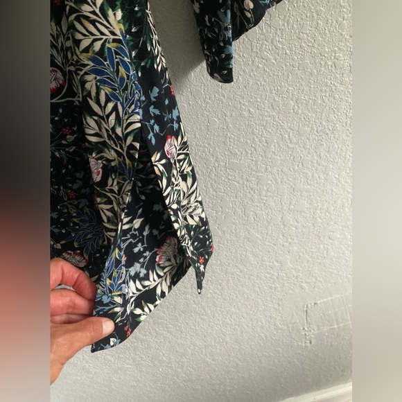 J. Jill ▪️Size Medium 3/4 Sleeves Black Floral Rayon Side Slits Tunic Top - Picture 7 of 13